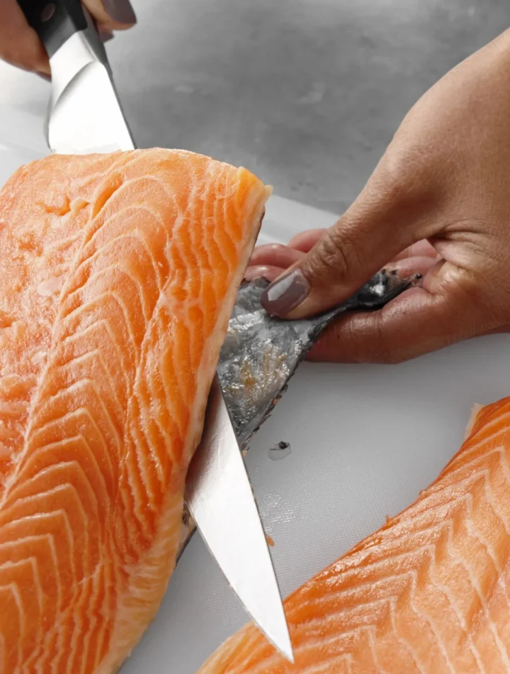 How-to-remove-Salmon-skin